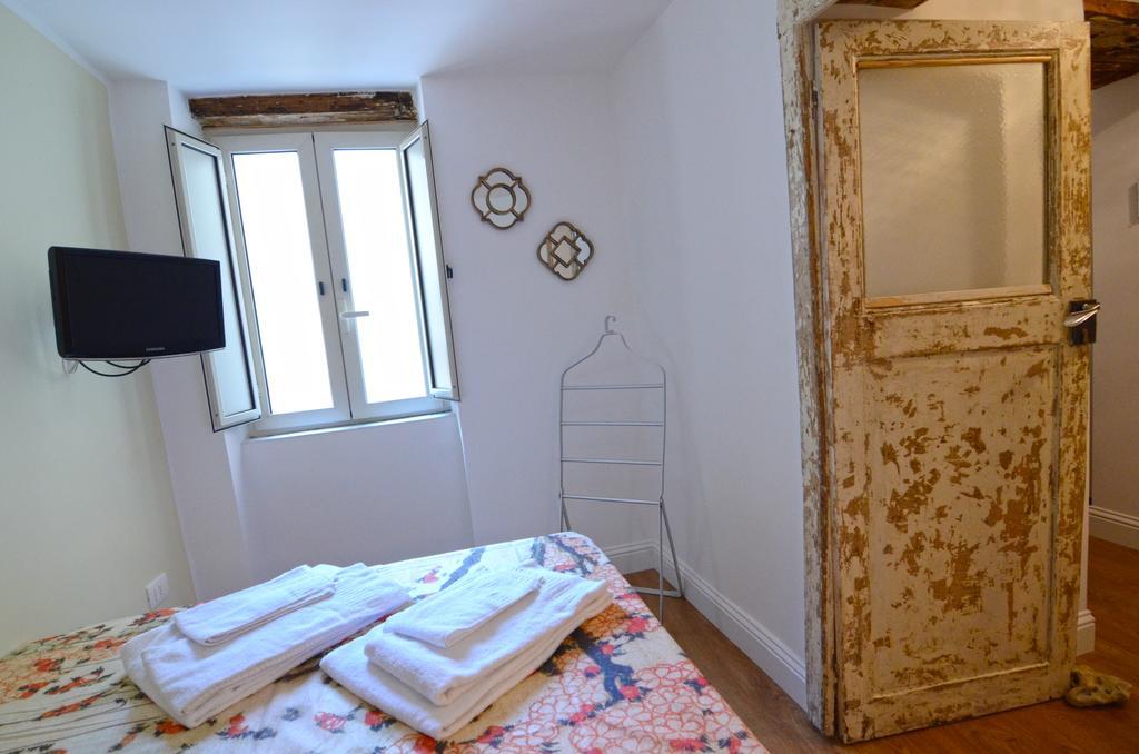 La Chiromante Napels Buitenkant foto